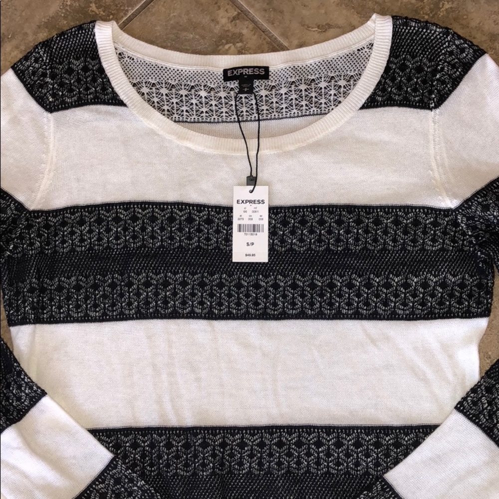 Express Long Sleeve - Picture 2 of 6